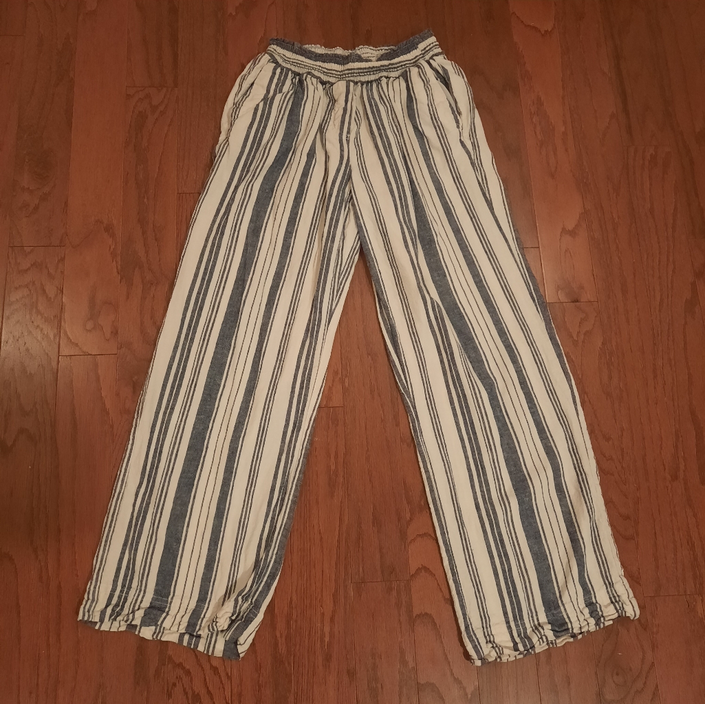 Land N Sea Size Medium Dark Blue And White Preowned Pants